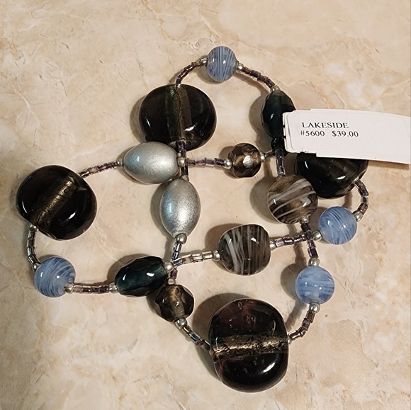 Premier Designs Stretch Bracelet Lakeside Glass Beads - Picture 2 of 5